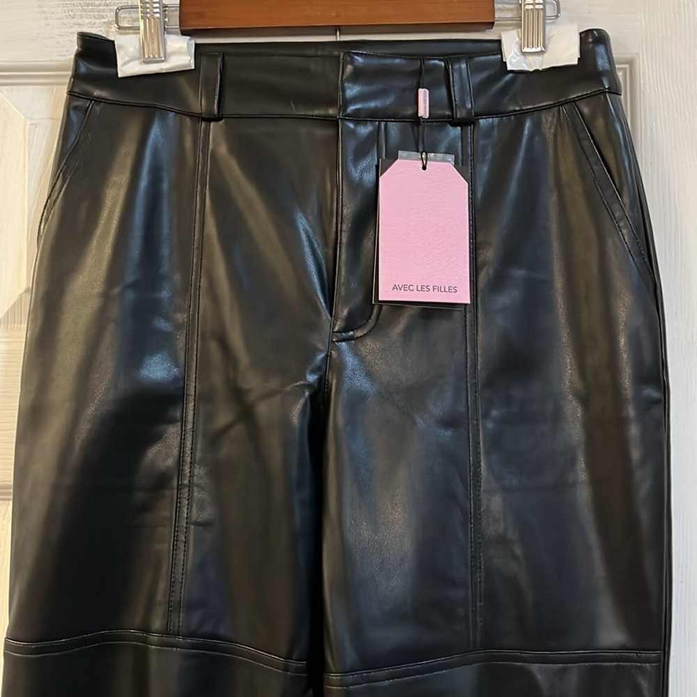 AVEC LES FILLES FAUX LEATHER HIGH WAISTED CARGO PANTS BLACK SIZE M NEW WITH TAGS